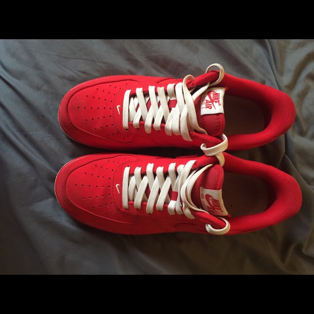 Mike Air Force ones university red